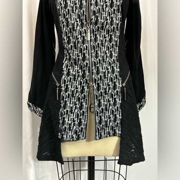 Unique Black Printed Asymmetrical Knit Zipper Cardigan Jacket Small - Picture 2 of 7